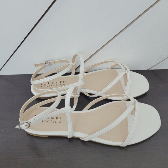 NEW Journee Collection Womens Size 11 White Strappy Slingback Sandals 4CT - Picture 2 of 8
